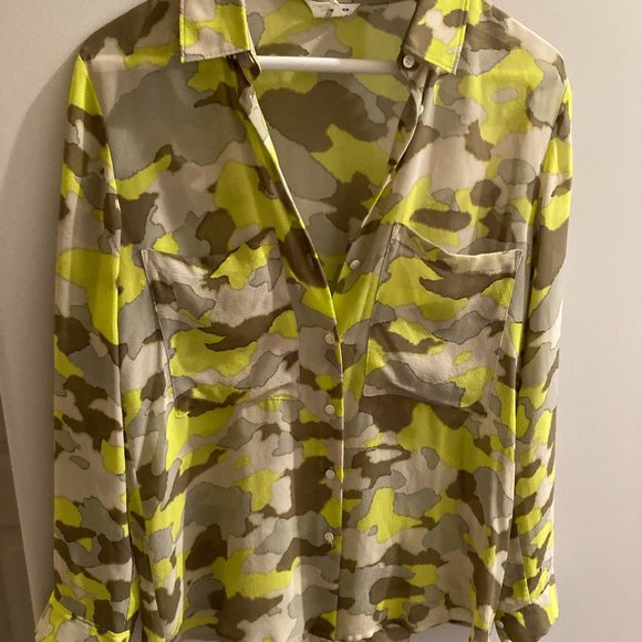 Club Monaco camouflage silk top - Picture 1 of 3